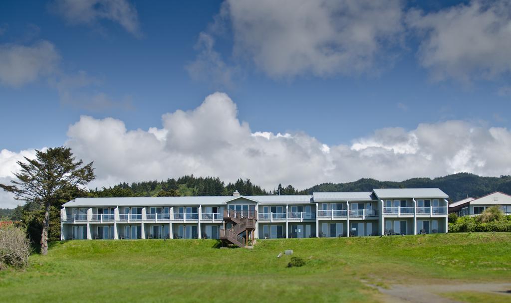 Pacific Reef Hotel & Light Show Gold Beach Exterior photo
