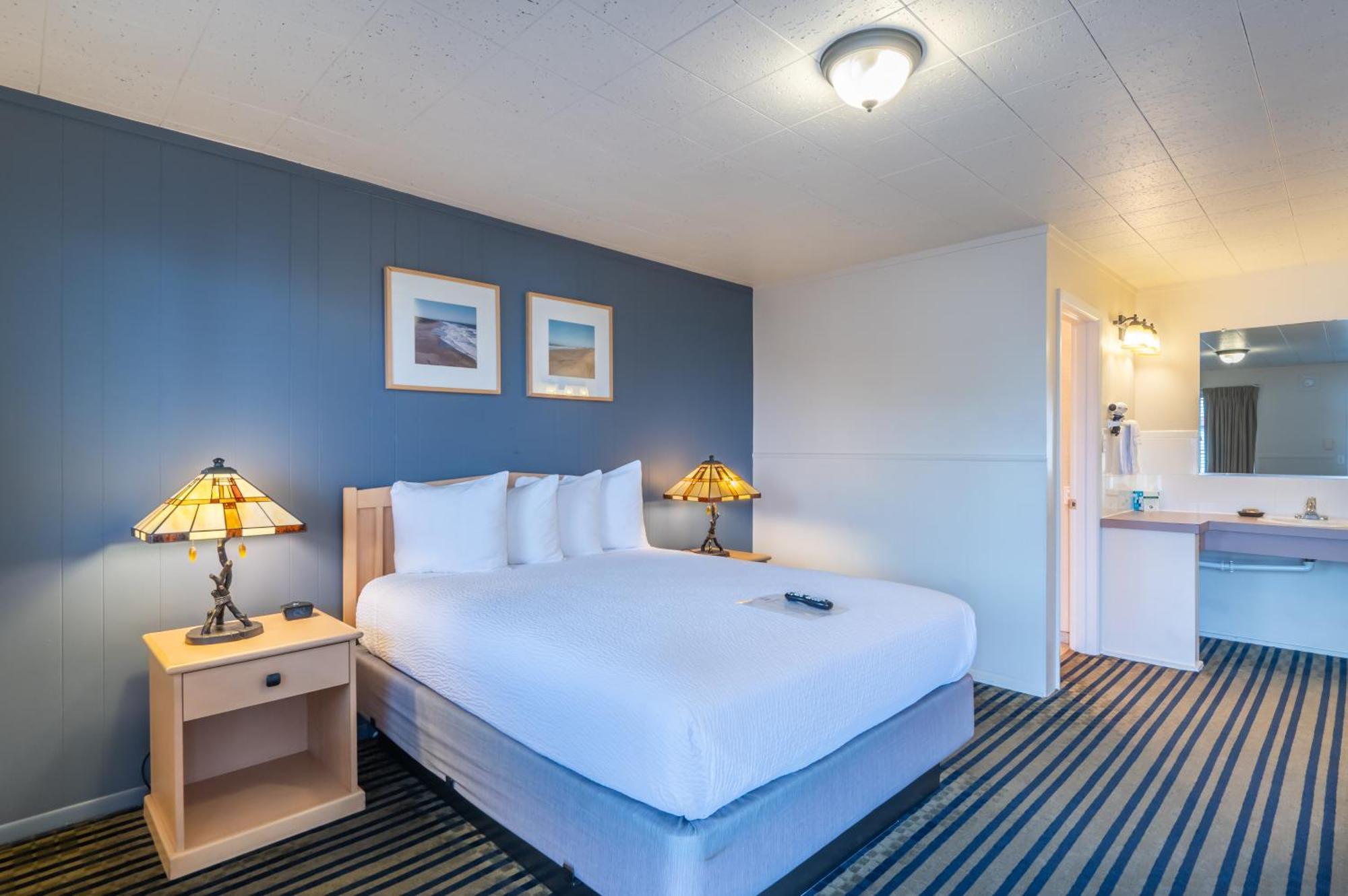 Pacific Reef Hotel & Light Show Gold Beach Exterior photo